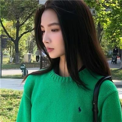 熟悉的她 海报