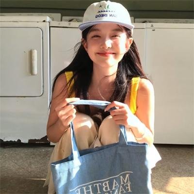 圣诞佳丽 海报